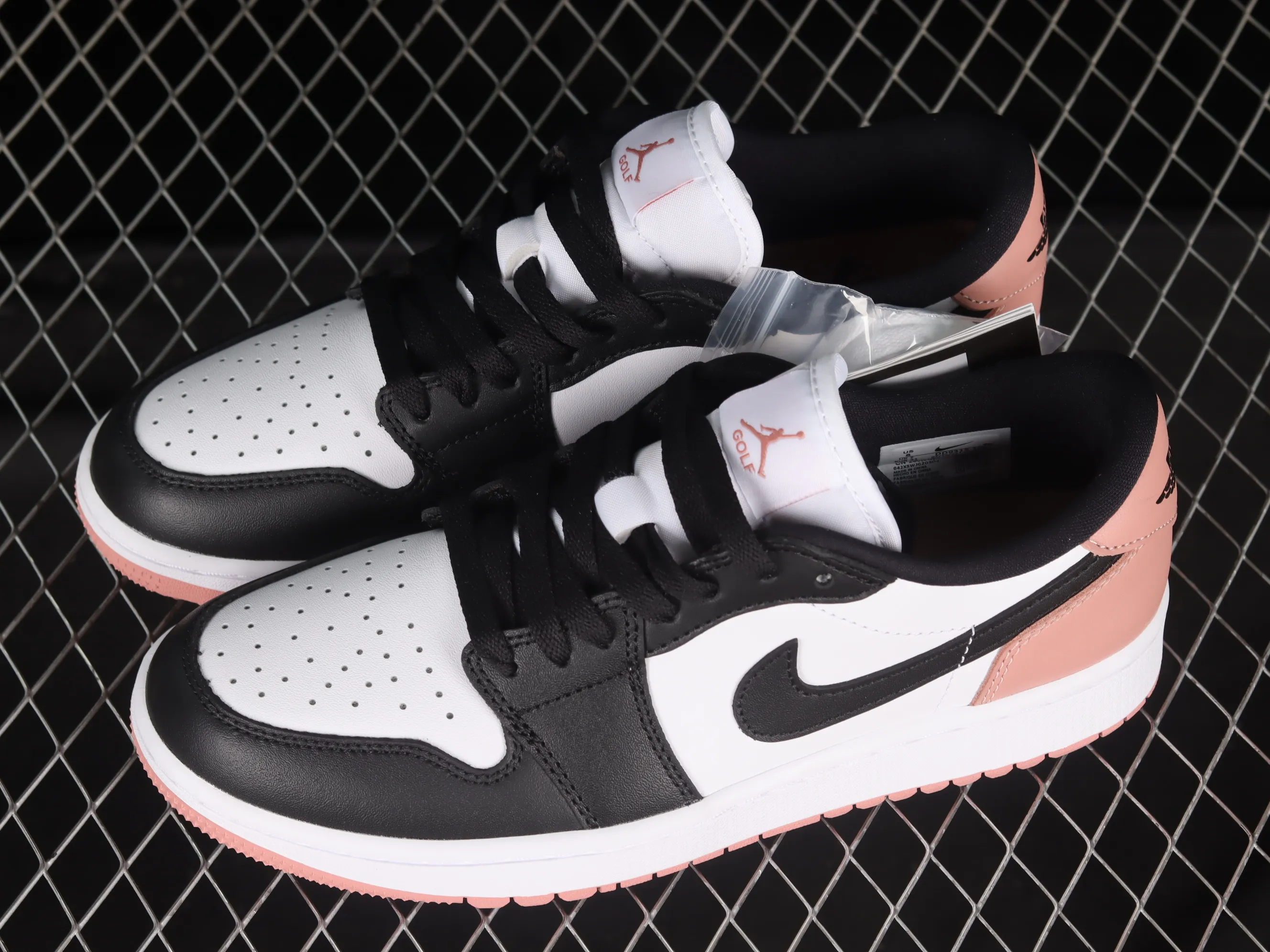 All categories Air Jordan Jordan series basketball shoes Air Jordan 1 Low G version pure original Air Jordan 1 Low Golf "Rust Pink" AJ1 Joe 1 new golf version black and white pink DD9315-106